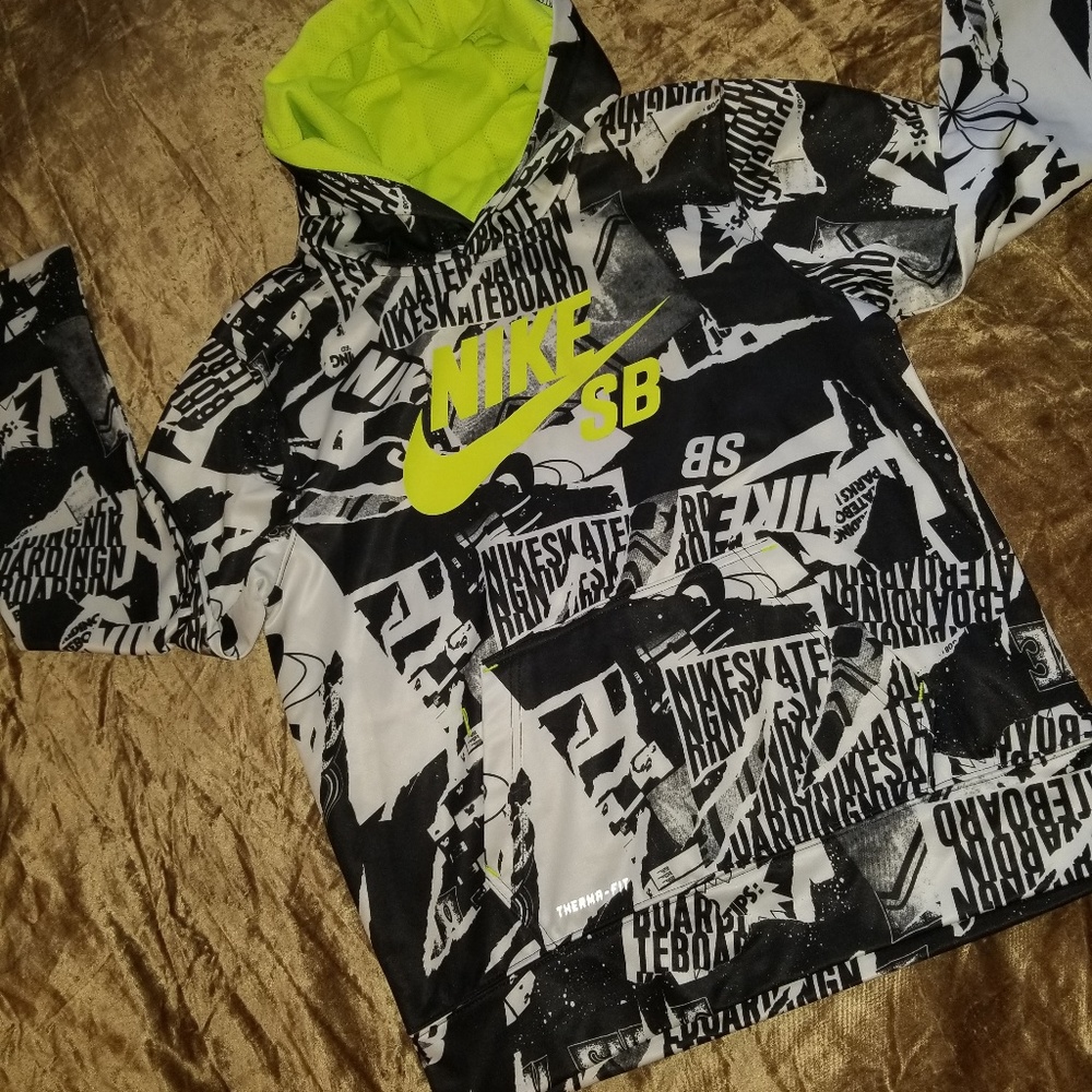 Nike Therma fit